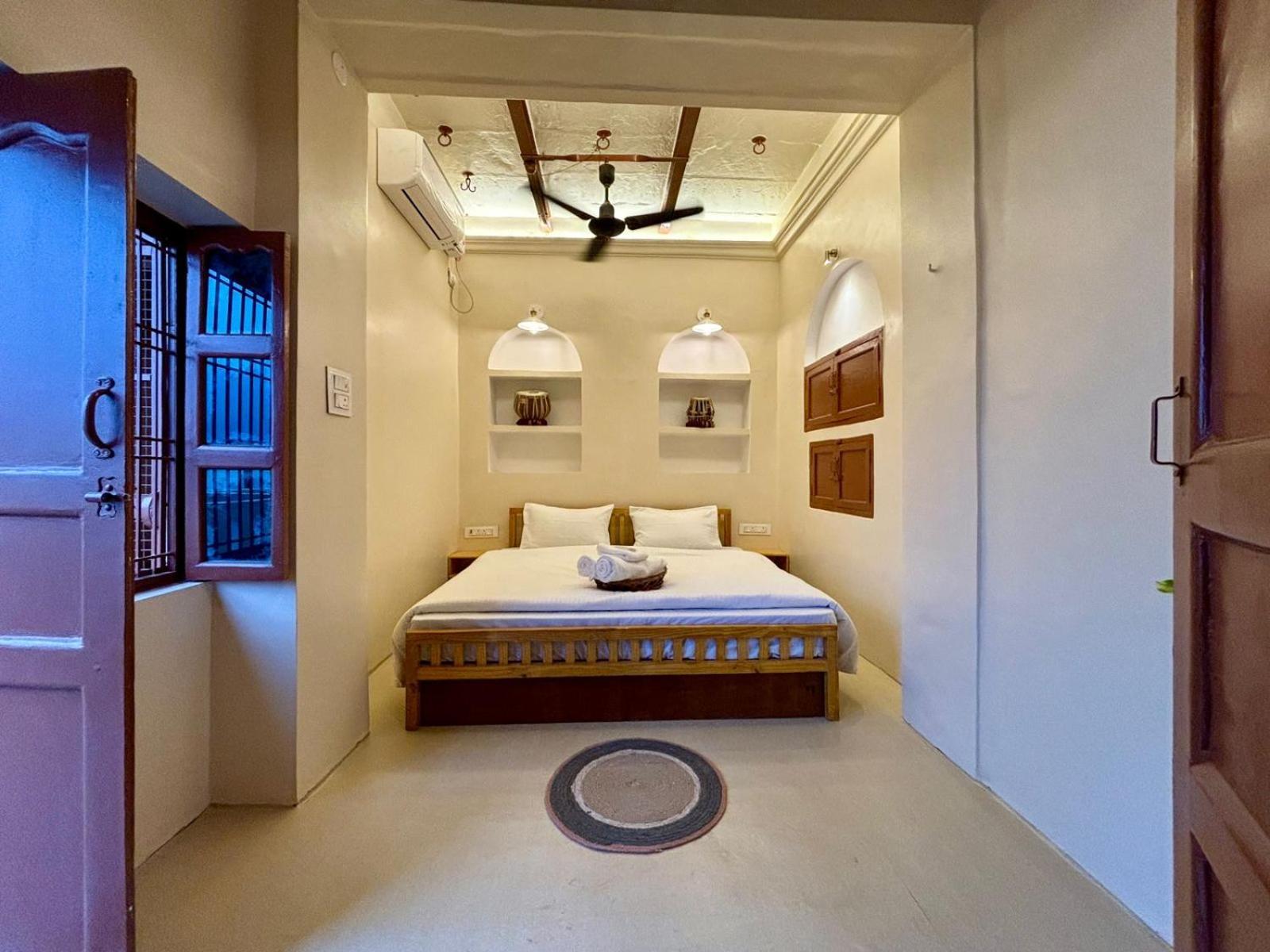 Vintage River Homestay Varanasi Exterior foto