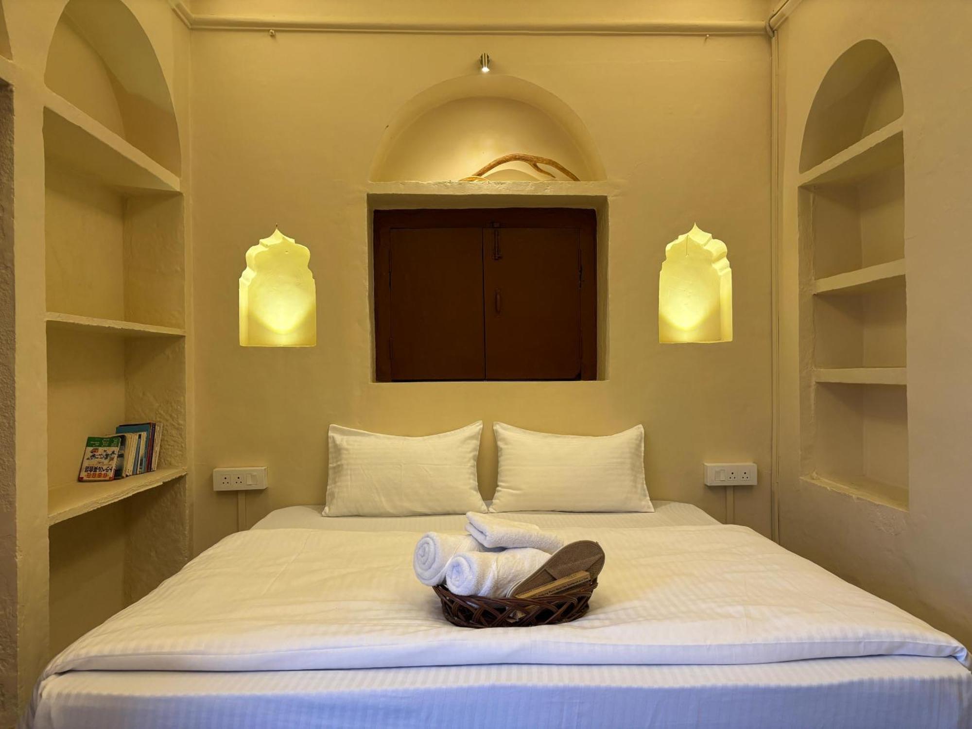 Vintage River Homestay Varanasi Exterior foto